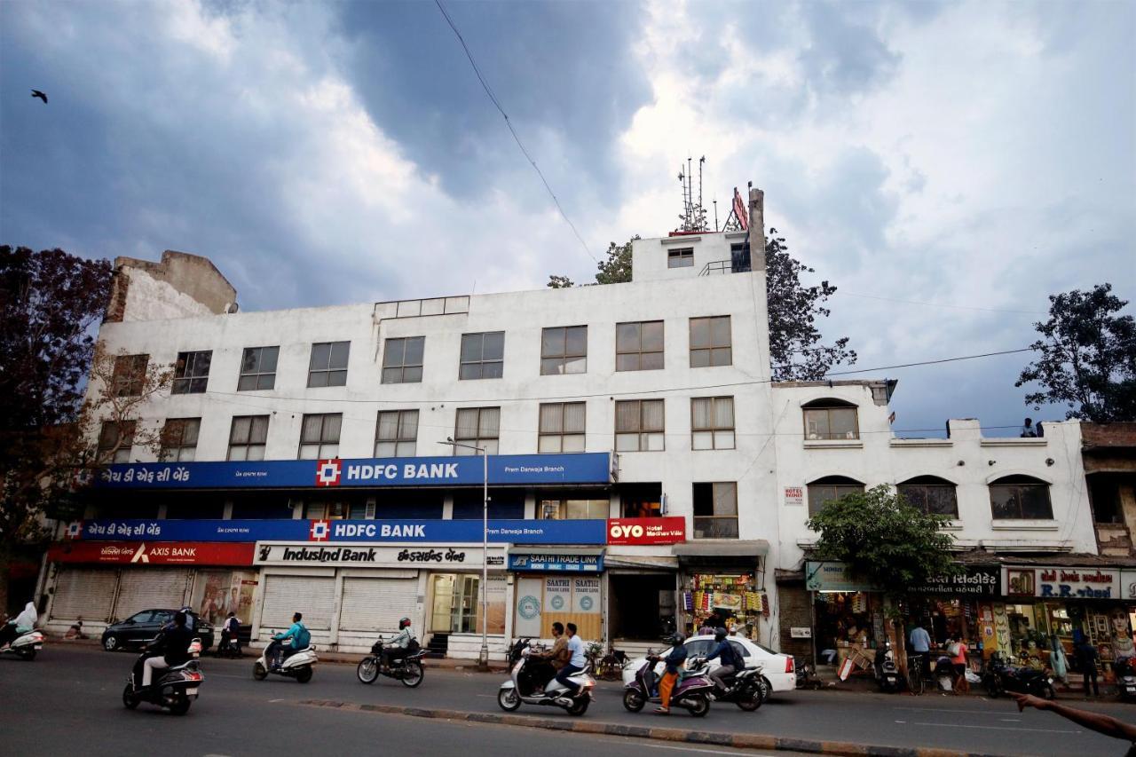 Hotel Madhav Villa Ahmedabad Bagian luar foto